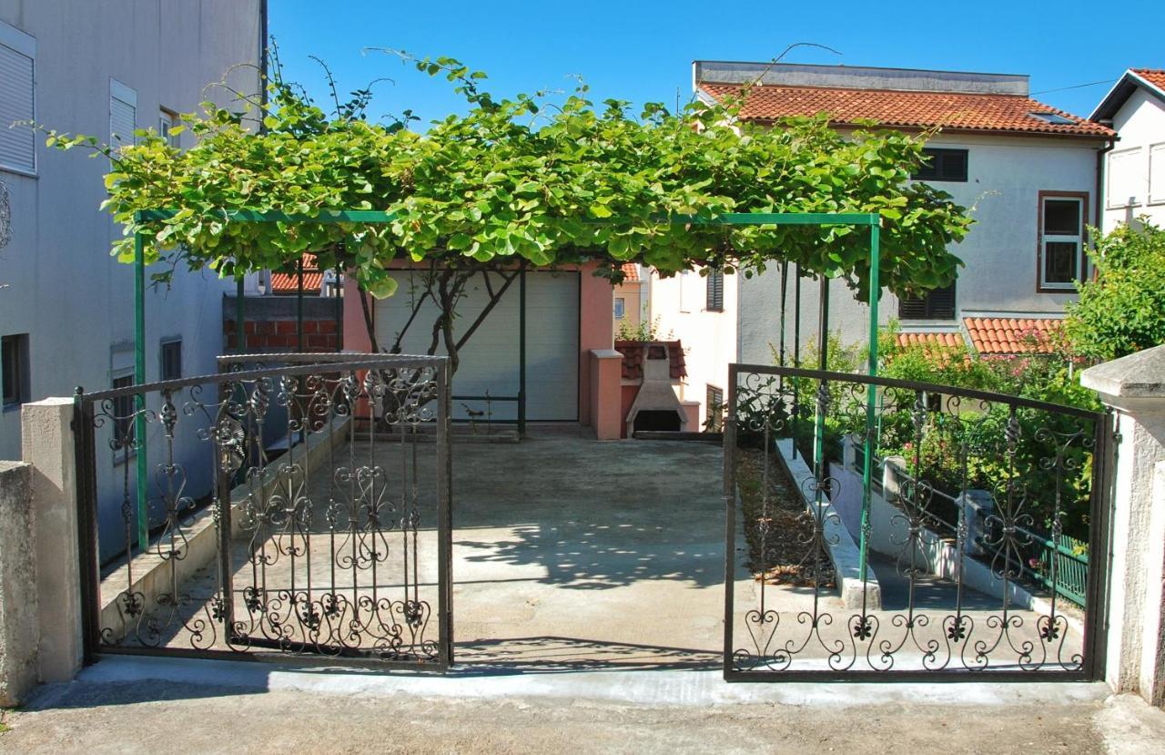 Toni Apartment Водице Екстериор снимка